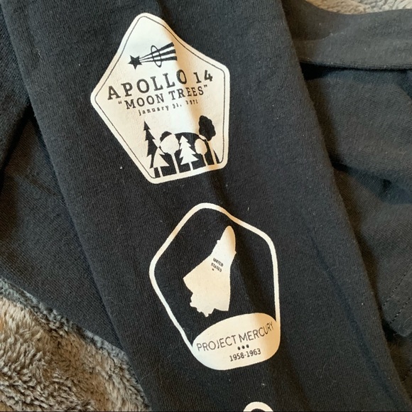 Urban Outfitters Apollo 11 Tee - Picture 9 of 11